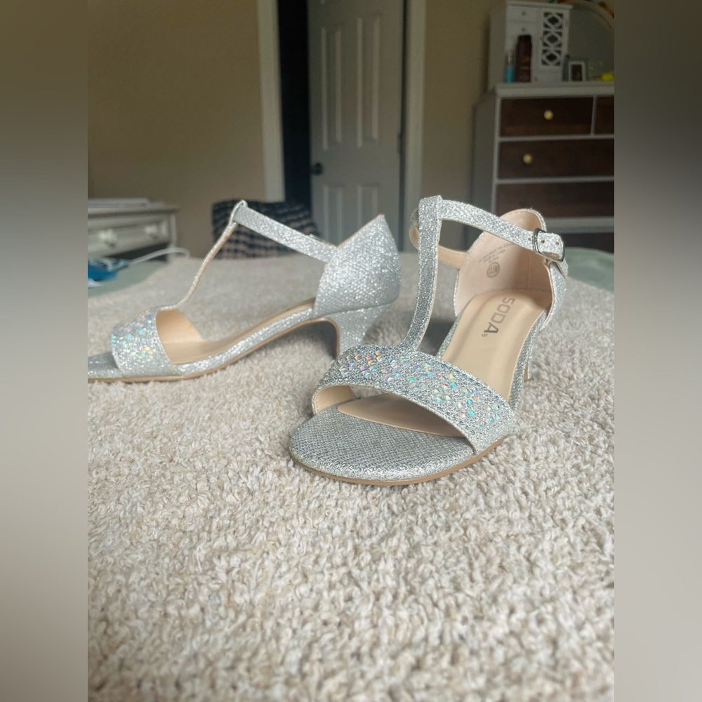 KIDS silver heels/dress shoes